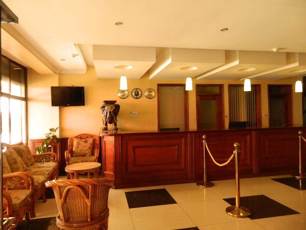 Sunrise B&B Nairobi Exteriör bild